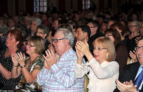 Premier rang à gauche, Sylvie Bonnin, maire de Lagny-sur-Marne avec à ses côtés son adjointe à la culture, Françoise Copeland