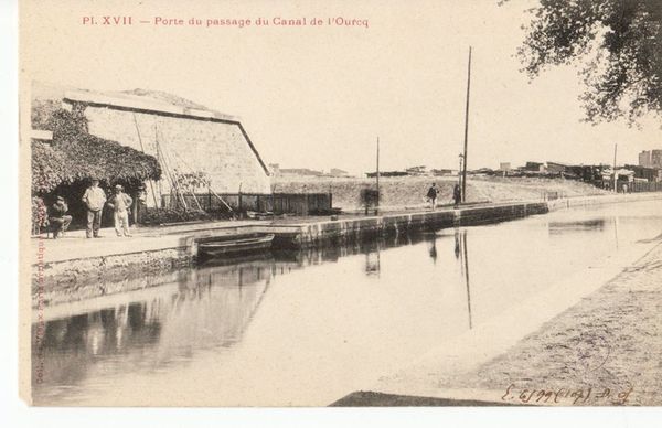 Porte passage canal de l'ourcq