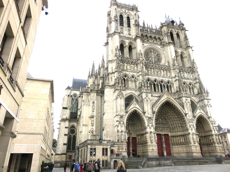 0 CATHEDRALE