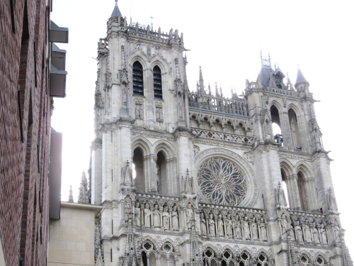 1 CATHEDRALE
