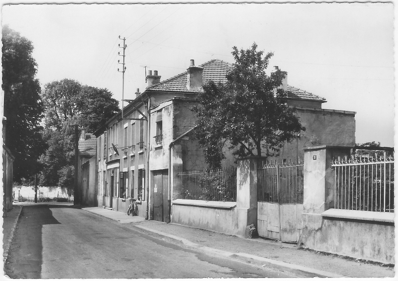 9VILLEVAUDE - Grande rue