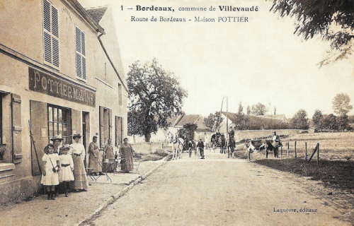 Vintage Une Carte Postale Vierge Blanche. Carte Postale. Modèle Vintage. Carte  Postale De Moscou